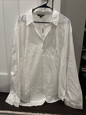 Men's White Classic Button-Up Shirt